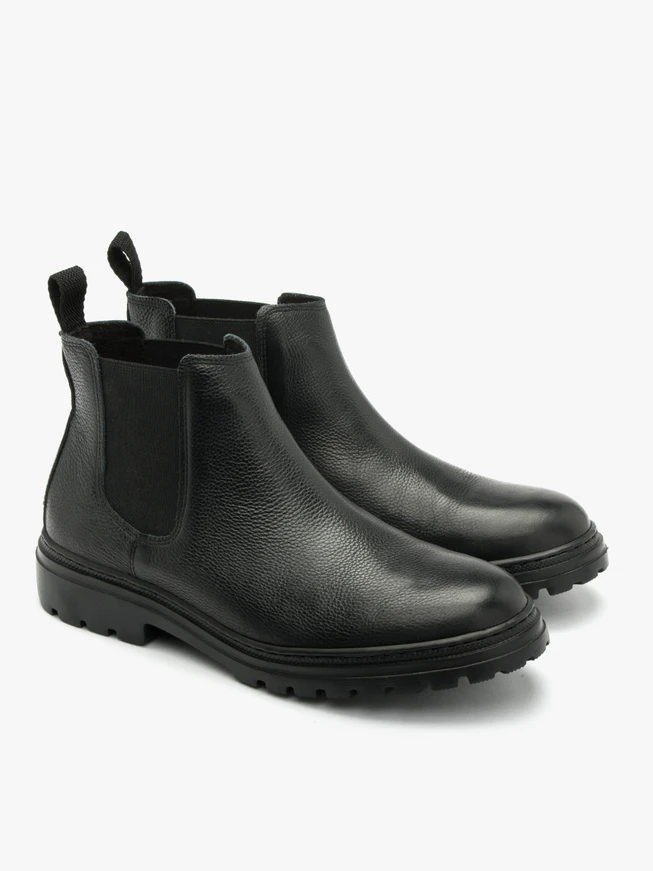 Schwarze Herrenslipper mit leichter Sohle