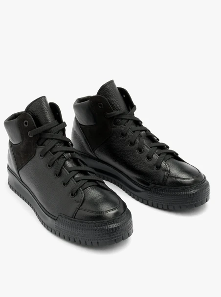 Schwarze Herrenstiefel