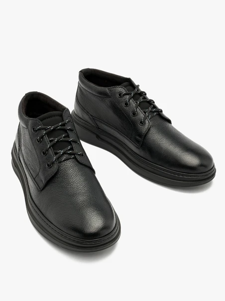 Schwarze Herrenstiefel
