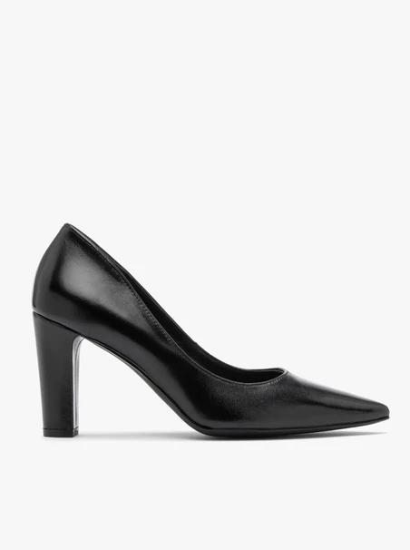 Schwarze Pumps mit klobigem Stilettoabsatz