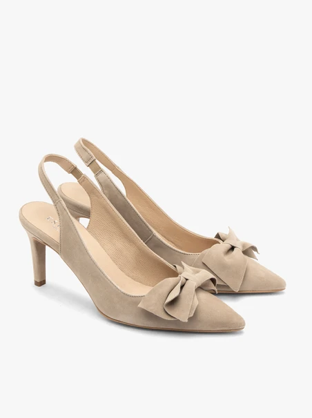 Beigefarbene Slingback-Pumps mit Schleife