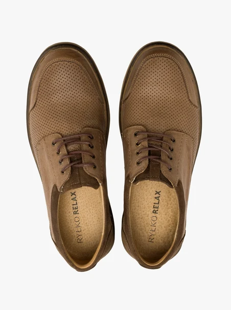 Braune Halbschuhe mit dekorativer Perforation