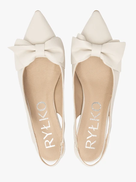 Cremefarbene Damen-Slingback-Pumps auf Entenschnabel