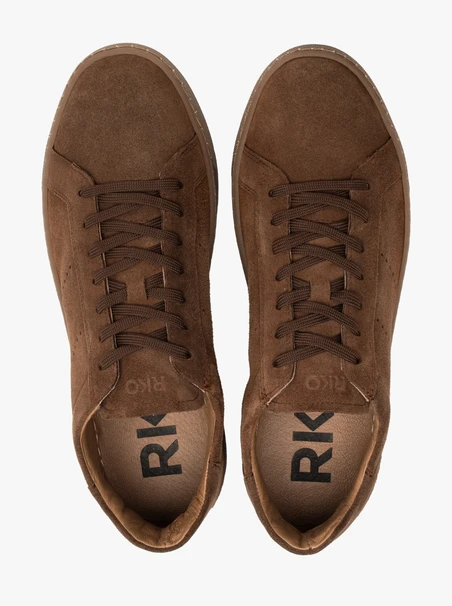Braune Velours-Sporthalbschuhe