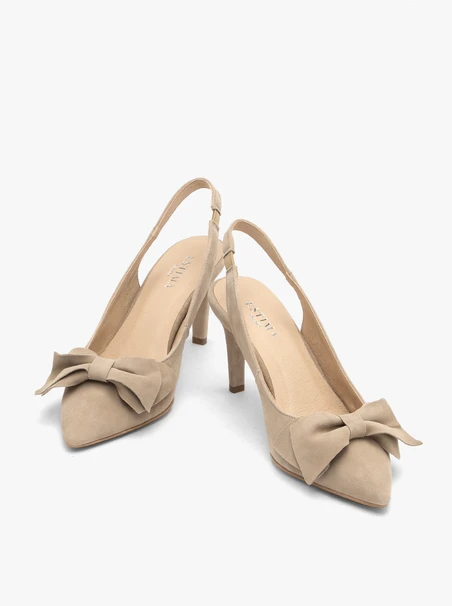 Beigefarbene Slingback-Pumps mit Schleife