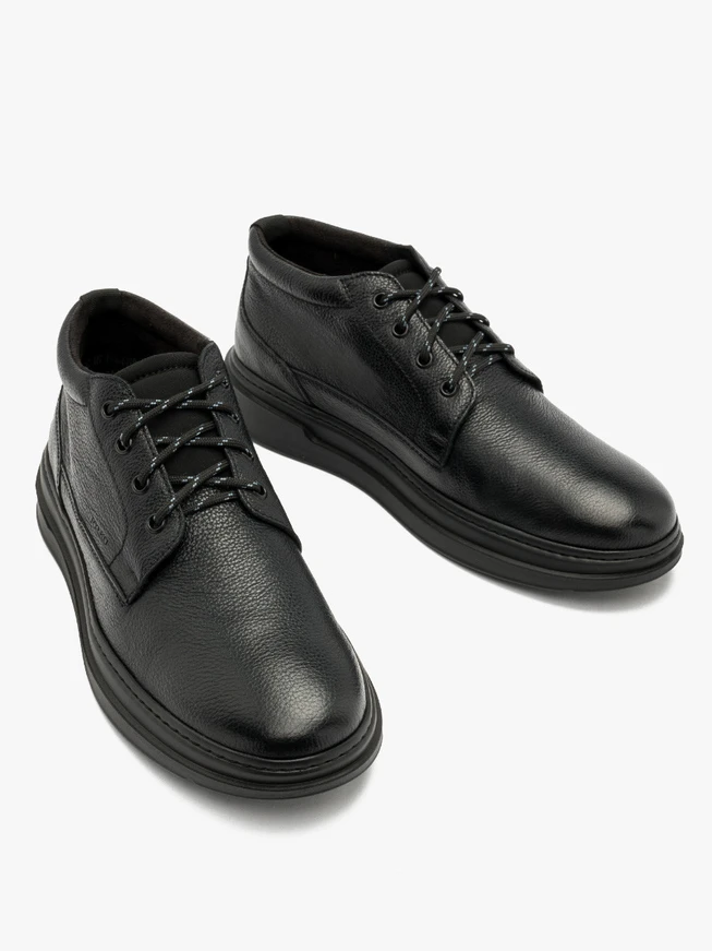Schwarze Herrenstiefel