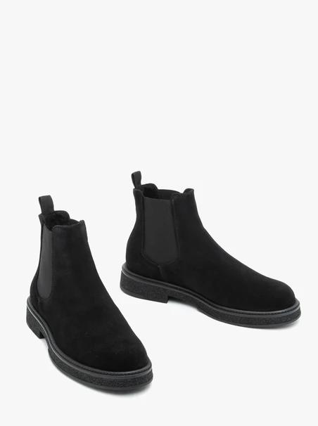 Schwarze Veloursleder-Pantoffeln