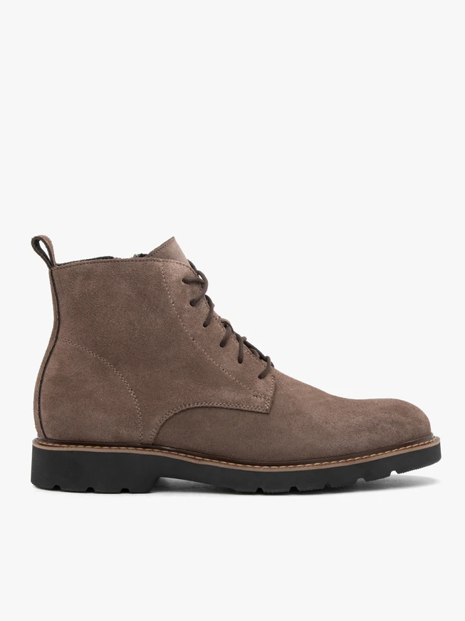 Graue Velourslederstiefel