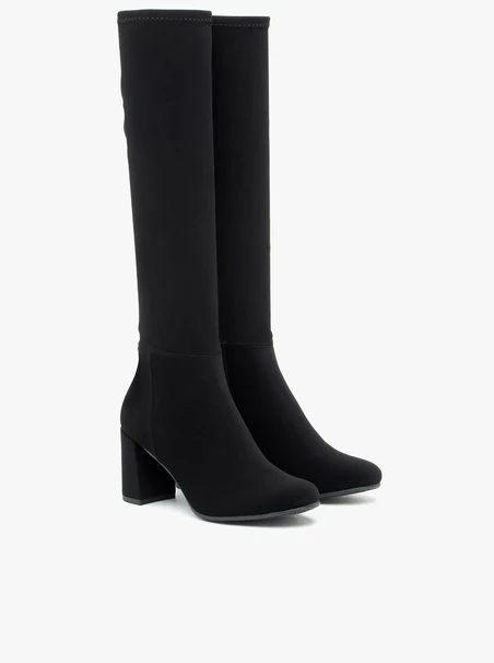 Schwarze Stiefel mit flexiblem, schmalem Schaft
