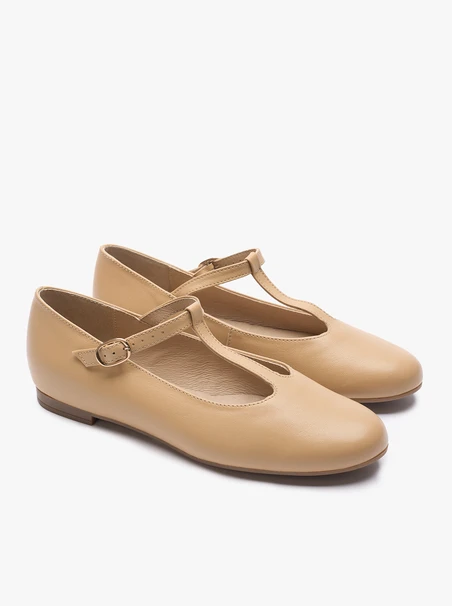 Beigefarbene T-Bar-Ballerinas aus Leder