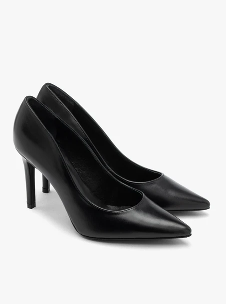 Schwarze hohe Stiletto-Pumps