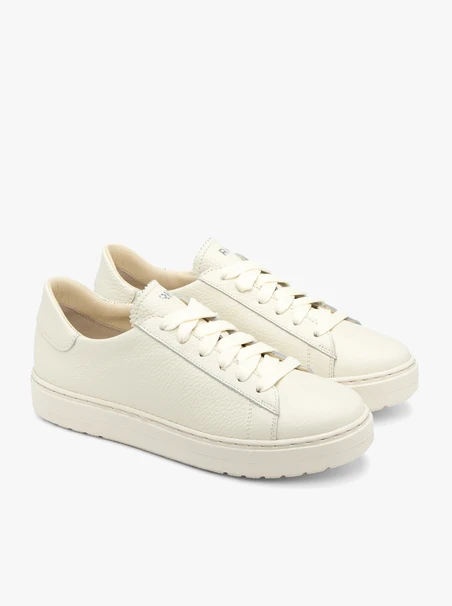 Halbschuhe aus cremefarbenem Leder