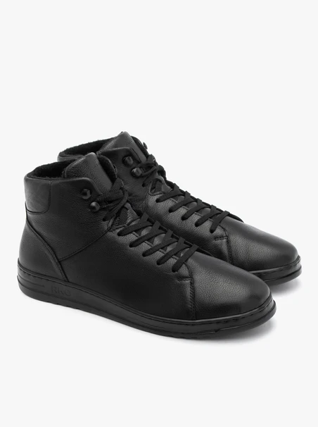 Schwarze isolierte Herrenstiefel mit leichter Sohle
