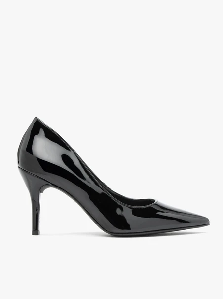 Schwarz lackierte Stiletto-Pumps