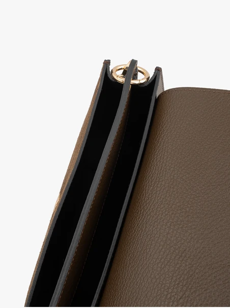 Braune mittelgroße Handtasche aus genarbtem Leder und Velours