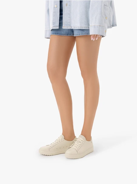 Halbschuhe aus cremefarbenem Leder