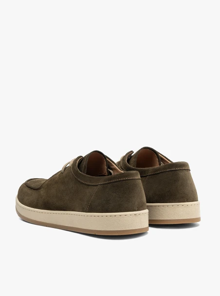 Olivfarbene Freizeithalbschuhe