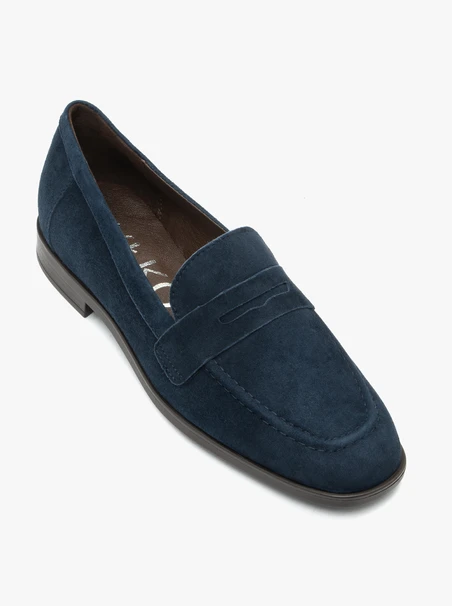 Mokassins aus marineblauem Veloursleder