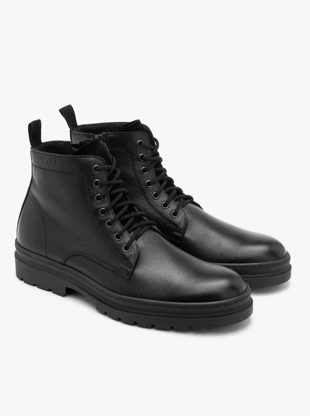 Schwarze Herrenstiefel mit Logo auf dem Schaft