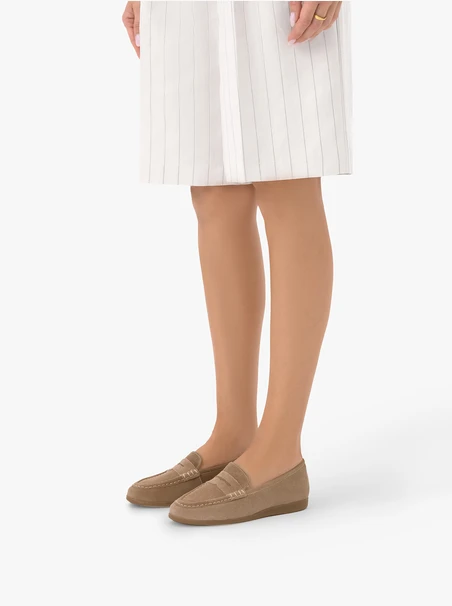 Mokassins aus sandfarbenem Veloursleder