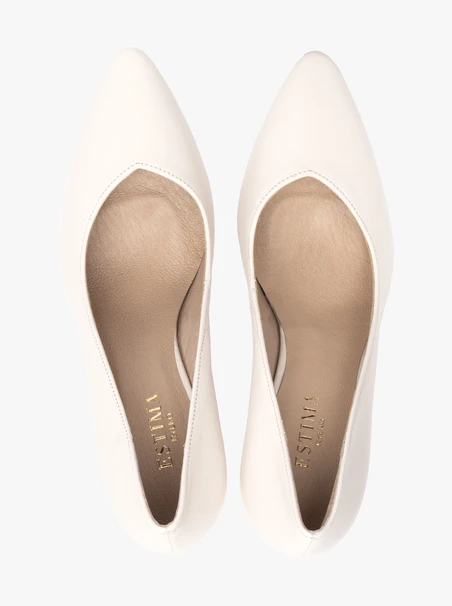 Cremefarbene hohe Stiletto-Pumps