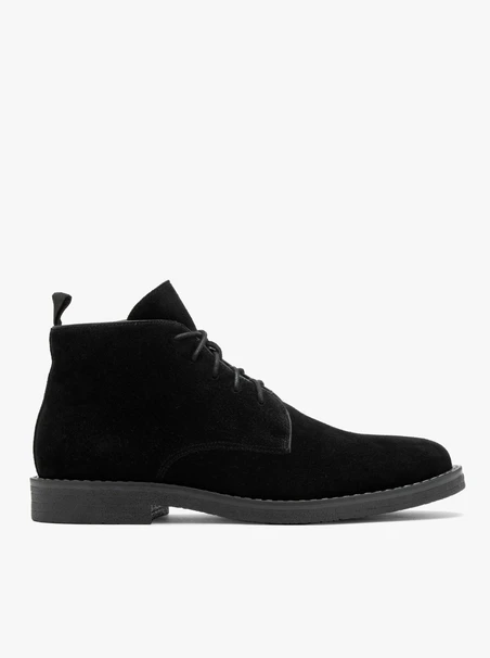 Herrenstiefel aus Veloursleder mit gerade geschnittenem Schaft