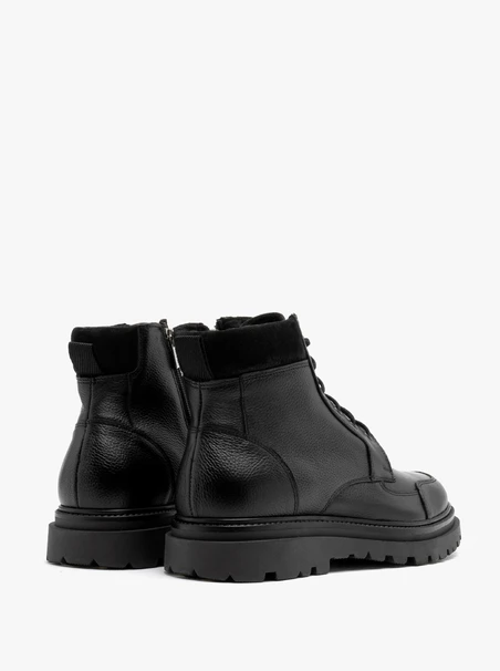 Solide Herrenstiefel mit dekorativem Schaft