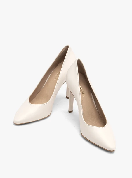 Cremefarbene hohe Stiletto-Pumps