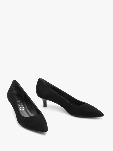 Schwarze Entenschwanz-Pumps aus Veloursleder
