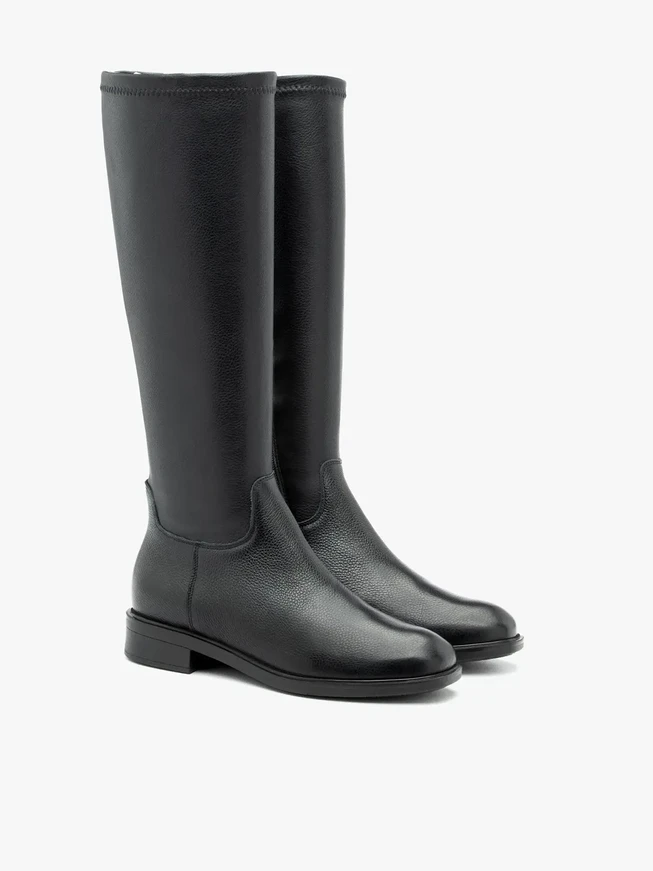 Schwarze Stiefel mit breitem, elastischem Schaft
