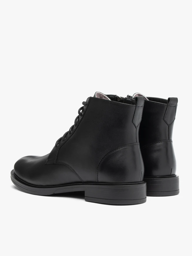 Mit natürlichem Schafsfell isolierte Herrenstiefel