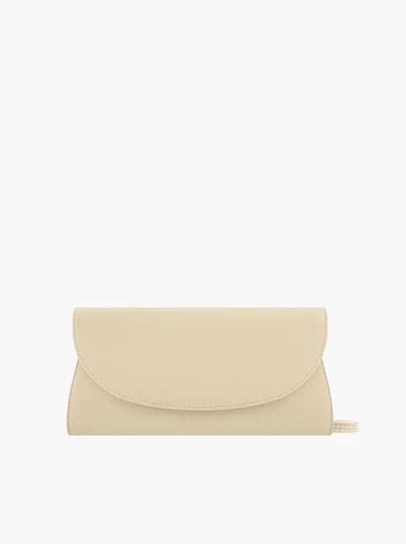 Beigefarbene Leder-Clutch-Tasche mit Kettenriemen
