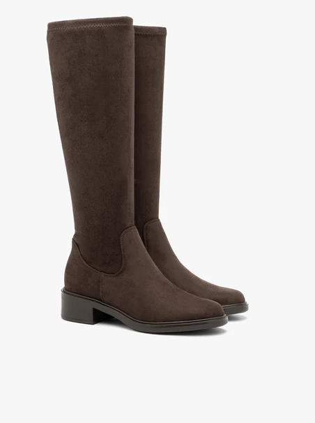 Dunkelbraune Stiefel mit elastischem Schaft