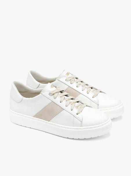 Halbschuhe aus cremefarbenem Leder