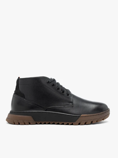 Schwarze Sportschuhe