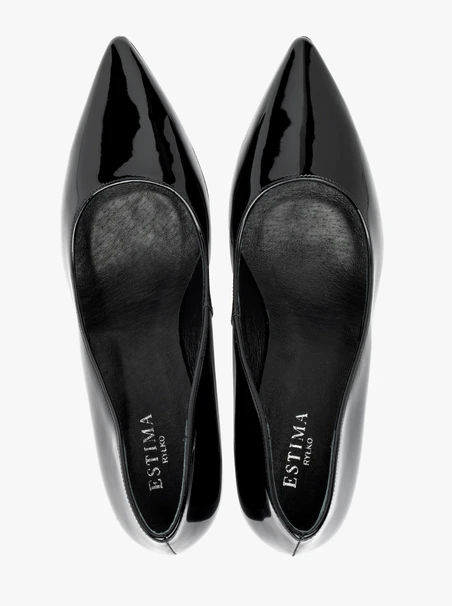 Schwarz lackierte Stiletto-Pumps