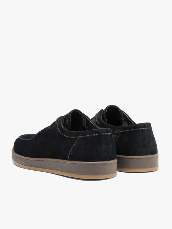 Schwarze lässige Halbschuhe
