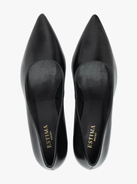 Schwarze Pumps mit Flare-Absatz