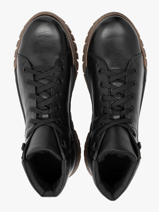 Schwarze Herrenstiefel im sportlichen Stil