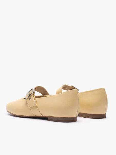 Leuchtend gelbe Mary Jane Ballerinas mit Riemen