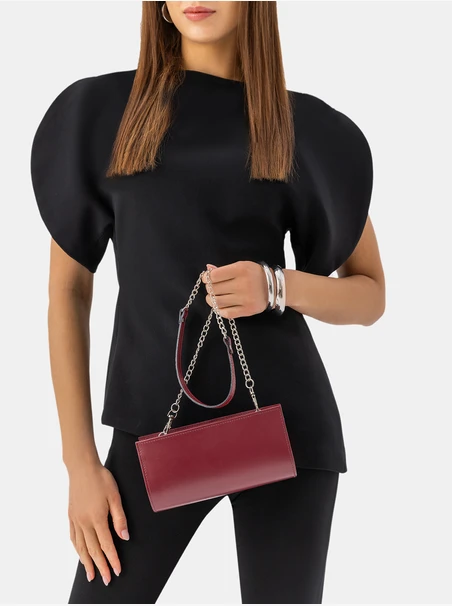 Kastanienbraune längliche Ketten-Clutch-Tasche