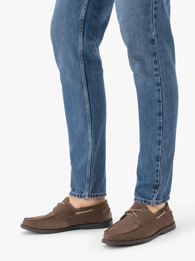 Braune Schnürhalbschuhe