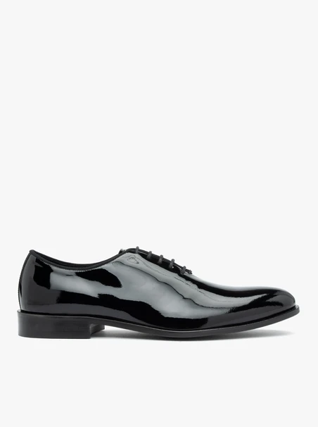 Schwarz lackierte Premium-Halbschuhe