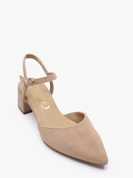 Taupefarbene absatzlose Slingback-Pumps mit Pfosten