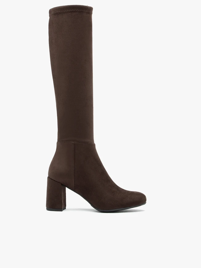 Dunkelbraune Stiefel mit schmalem, flexiblem Schaft
