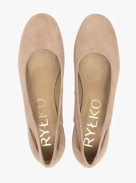 Beigefarbene Pumps mit Stilettoabsatz