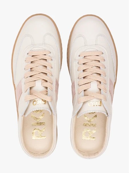 Heillose cremefarbene Turnschuhe