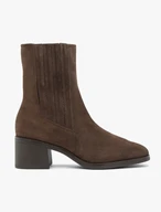 Braune Stiletto-Absätze mit Nähten
