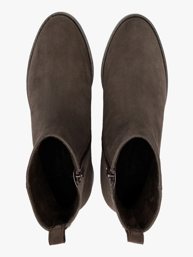 Braune isolierte Velourslederstiefel