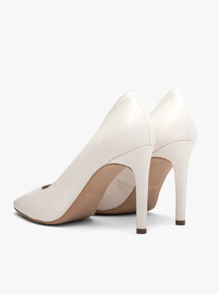 Cremefarbene hohe Stiletto-Pumps